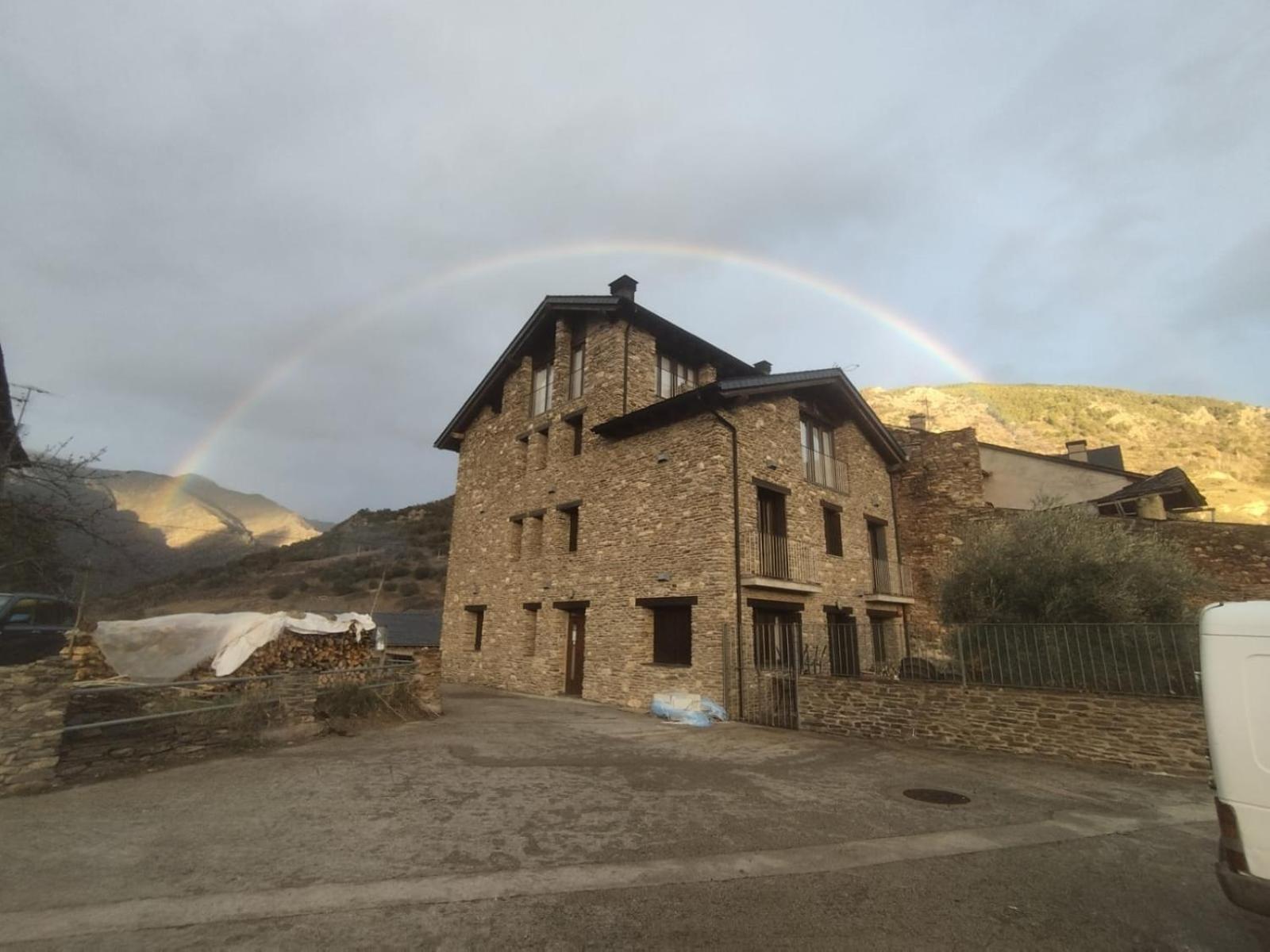 Tirvia Casa Rural La Comella מראה חיצוני תמונה