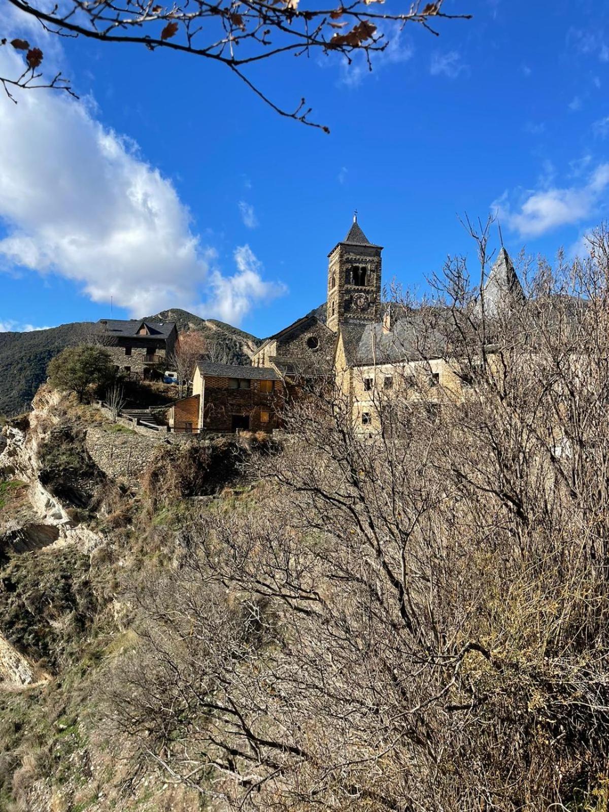 Tirvia Casa Rural La Comella מראה חיצוני תמונה