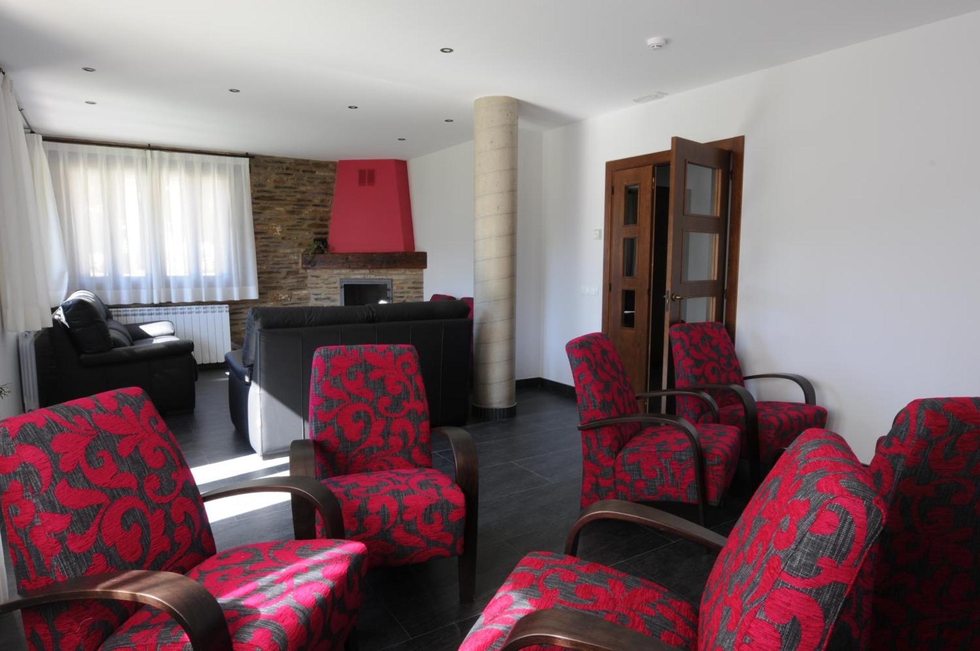 Tirvia Casa Rural La Comella מראה חיצוני תמונה