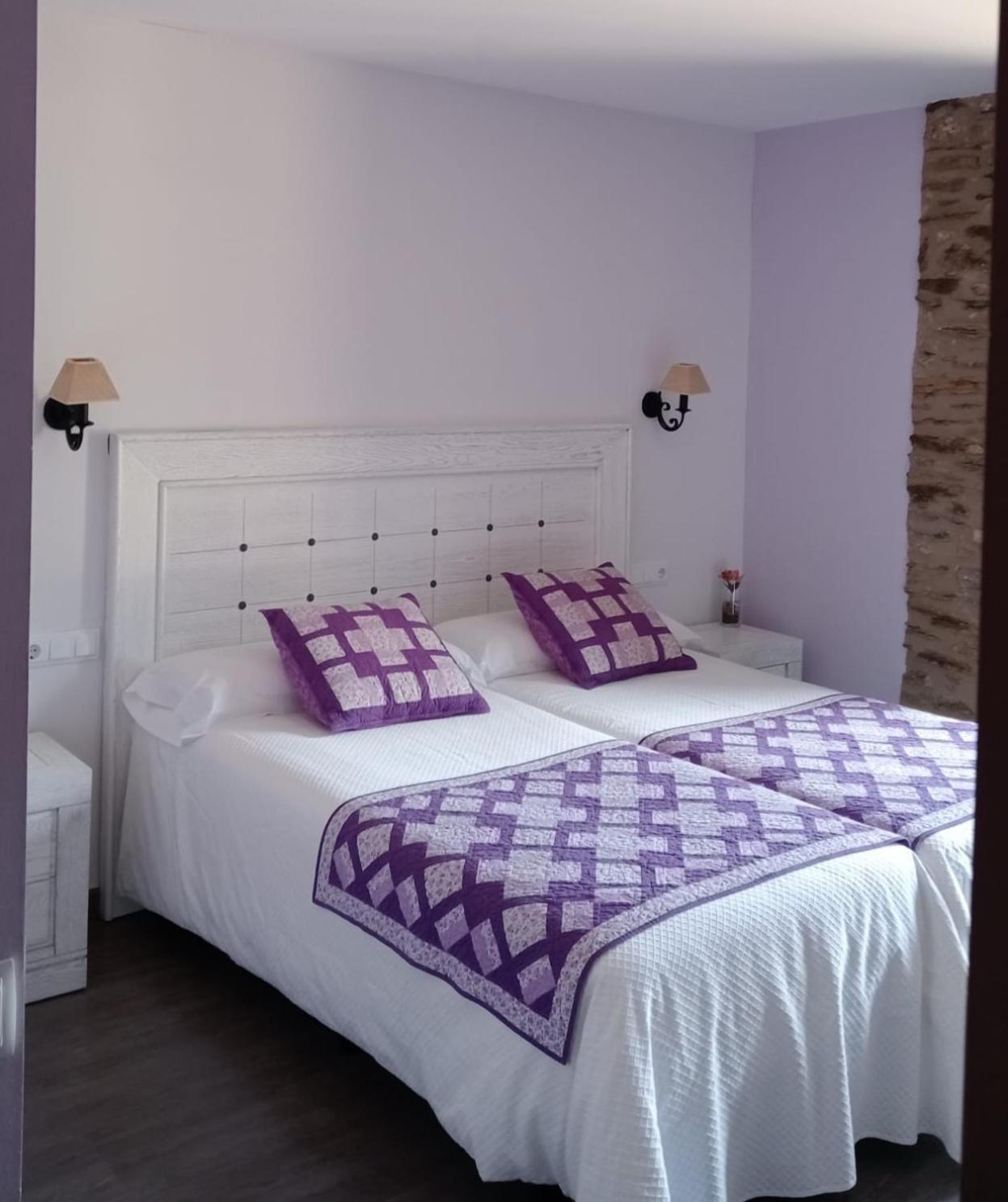 Tirvia Casa Rural La Comella מראה חיצוני תמונה
